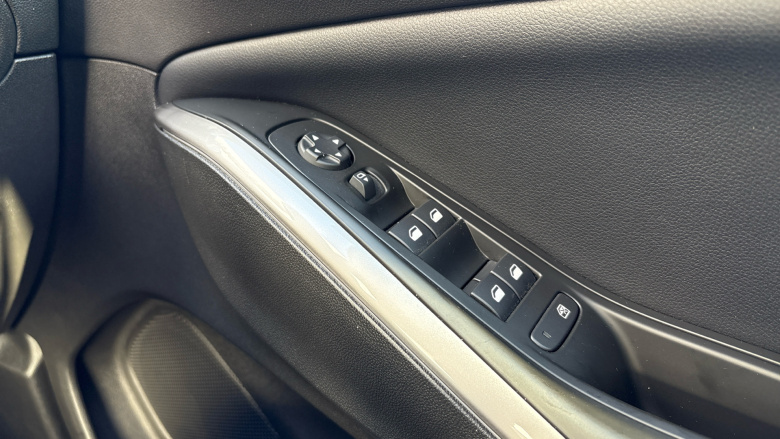 Vauxhall Grandland 1.2 Turbo Ultimate 5dr Petrol Hatchback